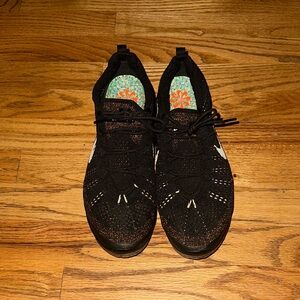 EUC Nike Vapormax tennis shoes